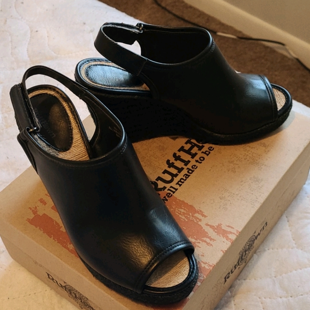 Ruff Hewn wedges